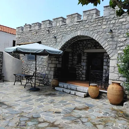 Laas Manor 1819 Appartamento Areopoli