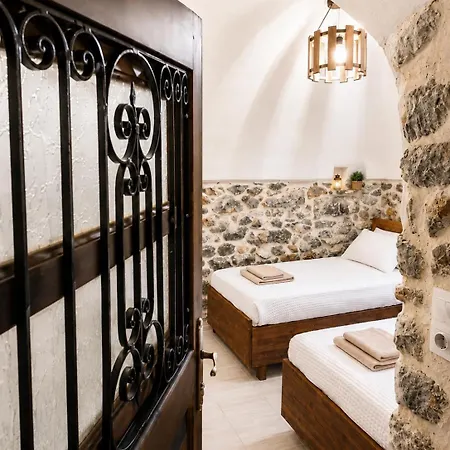 Laas Manor 1819 * أريبوليس