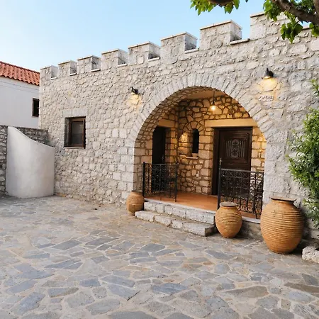 Laas Manor 1819 شقة *