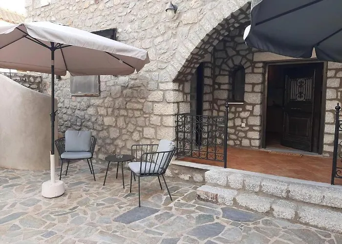 Apartment Laas Manor 1819